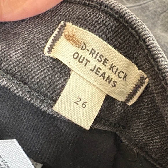 Madewell Black Mid-Rise Kick Out Jeans - Picture 7 of 8
